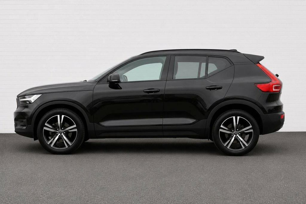 Volvo XC40 1.5L R-design SY71TXW Black #3
