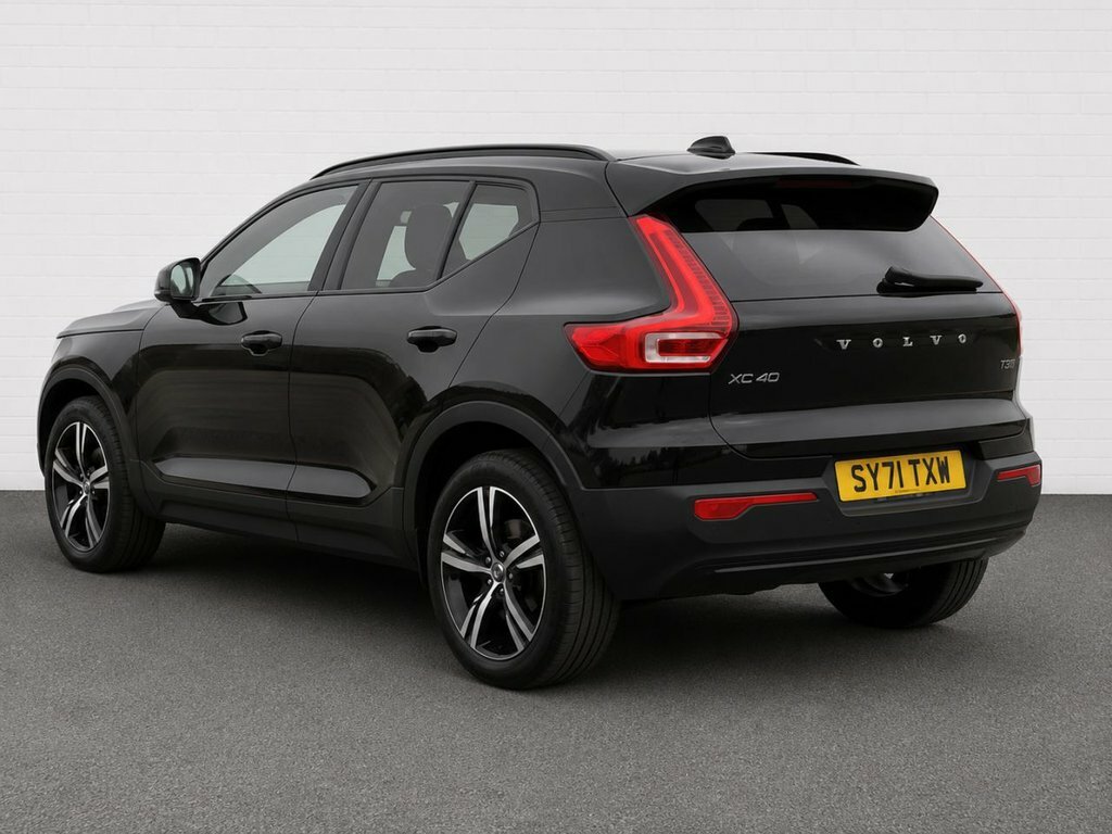 Volvo XC40 1.5L R-design SY71TXW Black #2