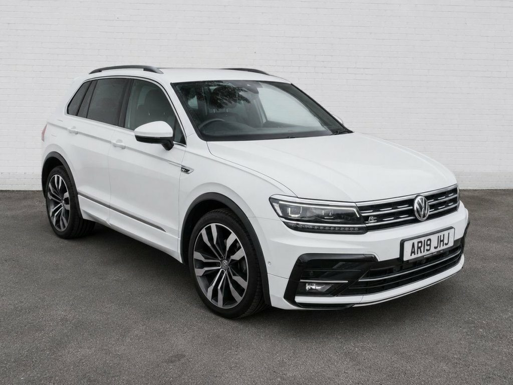 Volkswagen Tiguan 2L R-line Tech White
