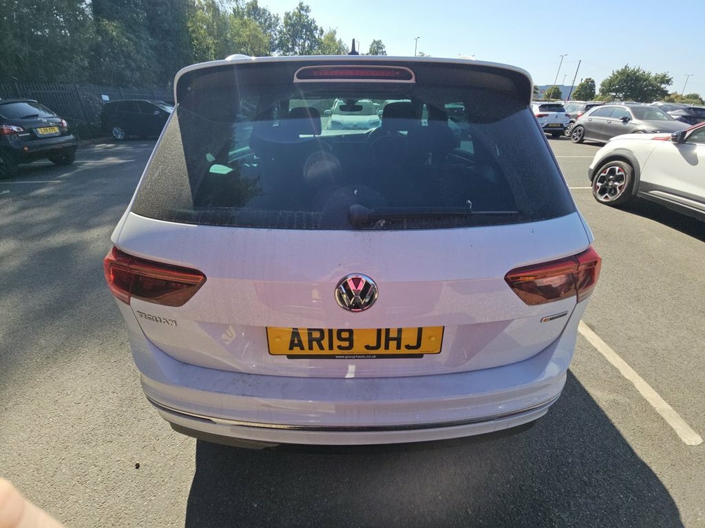 Volkswagen Tiguan 2L R-line Tech White #6