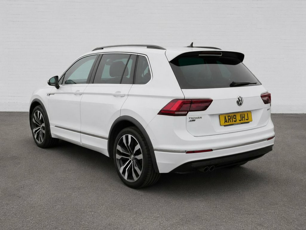 Volkswagen Tiguan 2L R-line Tech AR19JHJ White #3