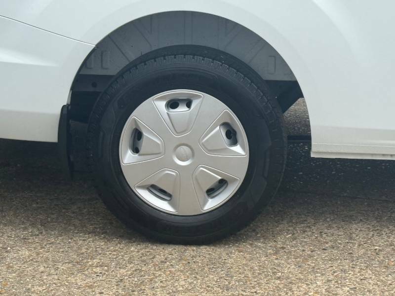 Ford Transit Custom 2.0 Ecoblue 130Ps L2 H2 Trend Van - 2023 73 YL73FPJ White #2