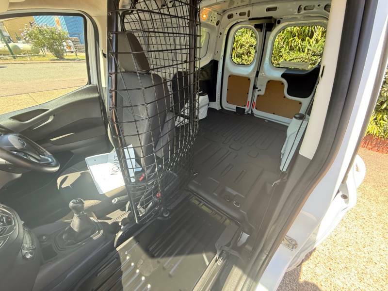 Ford Transit Courier 1.0 Ecoboost Trend Van - 2017 17 White #6