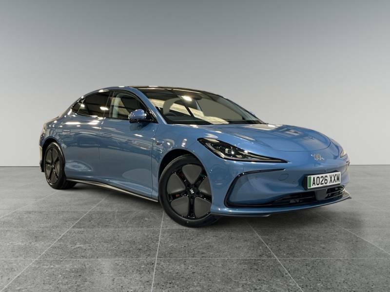 MG IM5 300Kw Long Range 100Kwh Blue