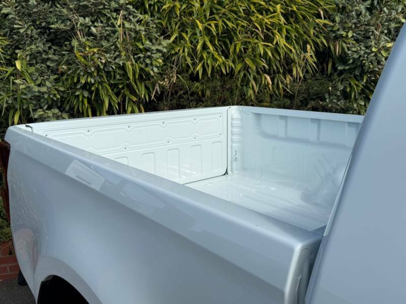 Isuzu D-Max 2.2 Utility Extended Cab 26My White #3