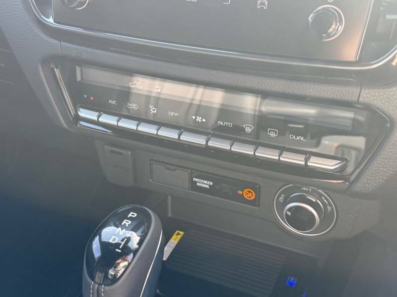 Isuzu D-Max 2.2 V-cross 8 Speed 26My Grey #6