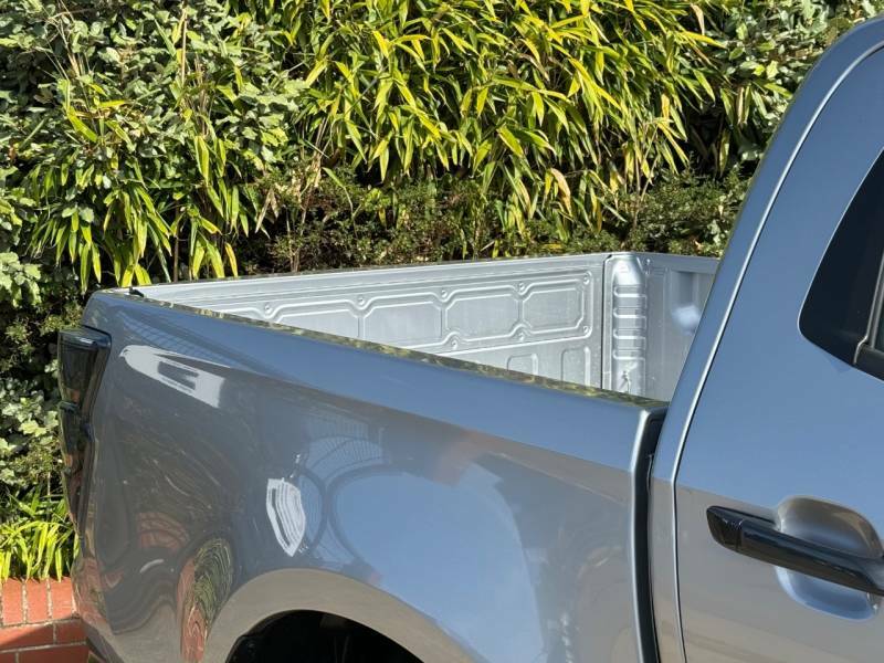 Isuzu D-Max 2.2 V-cross 8 Speed 26My Silver #3