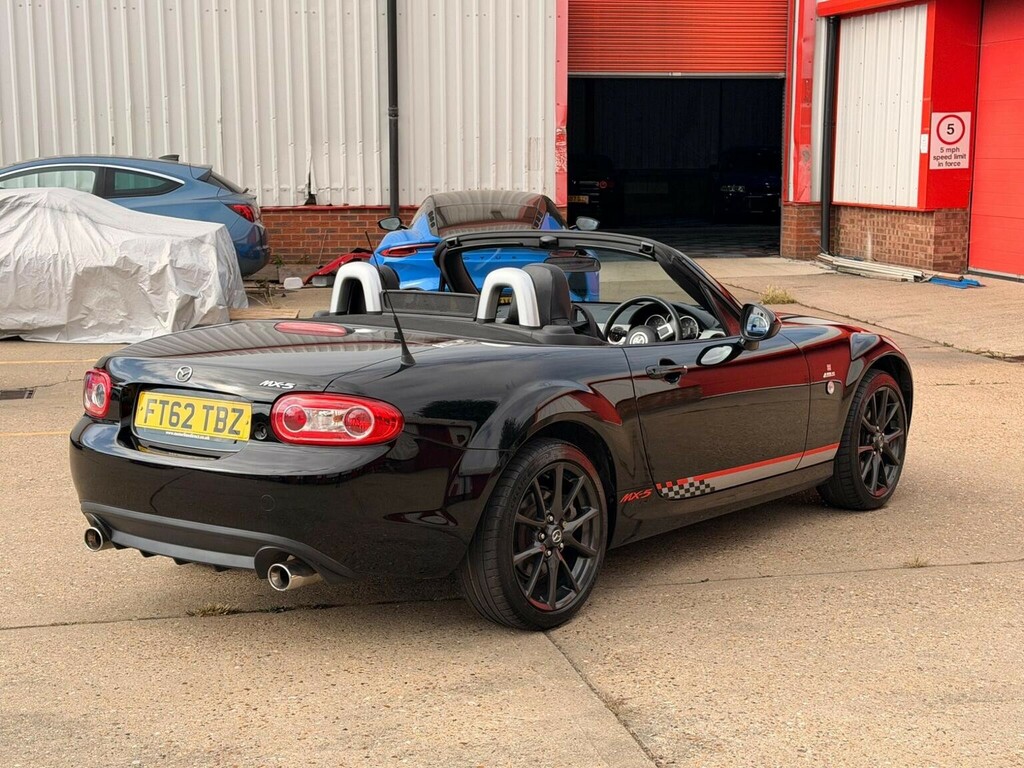 Mazda MX-5 Coupe #8