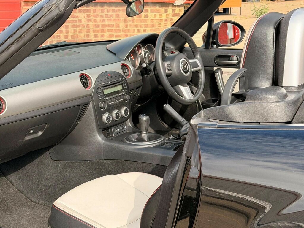 Mazda MX-5 Coupe #13