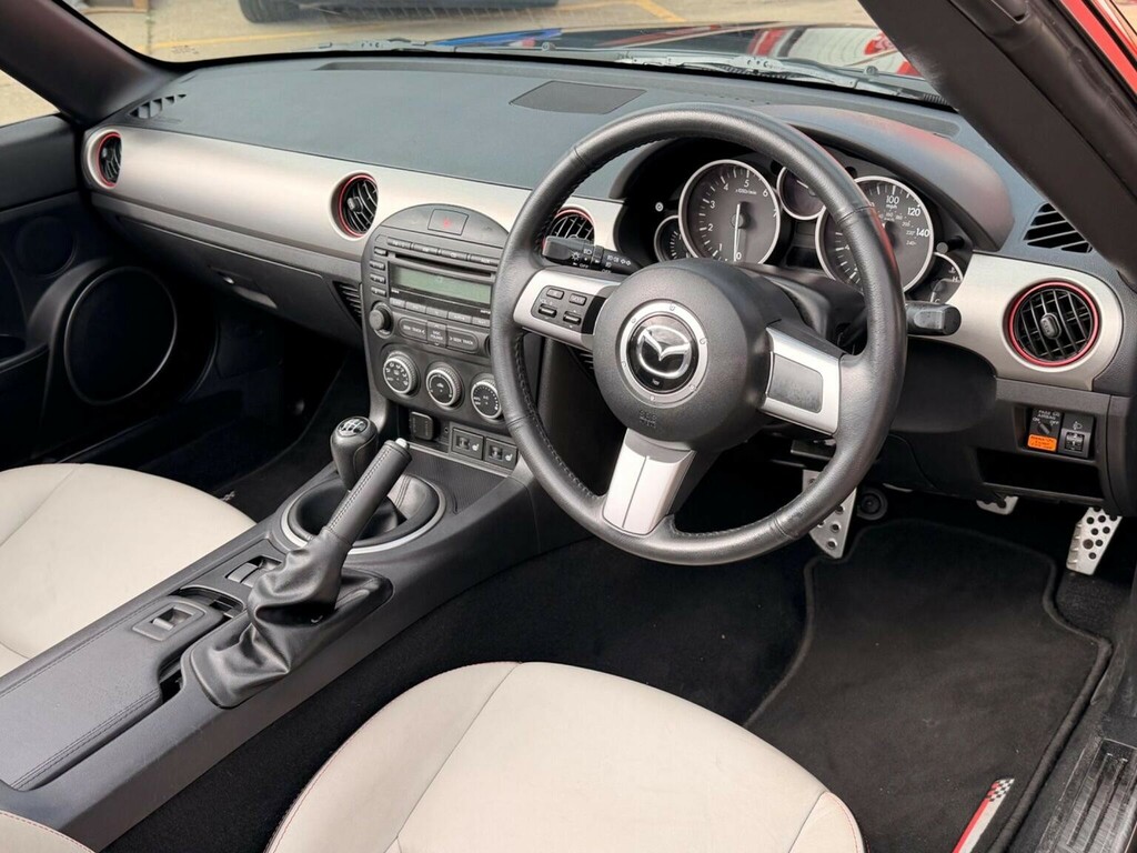 Mazda MX-5 Coupe #10