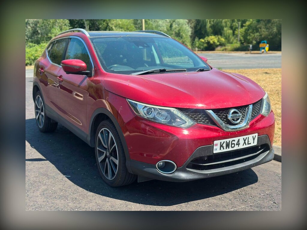 Nissan Qashqai 1.5 Dci Tekna 2Wd Euro 5 Ss Red