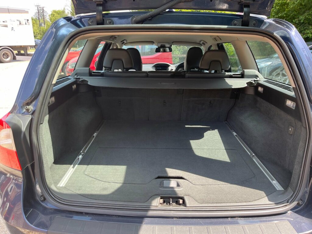 Volvo V70 D5 Se Lux Grey #30