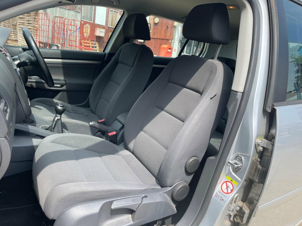 Volkswagen Golf 1.9 Tdi Match Blue #25
