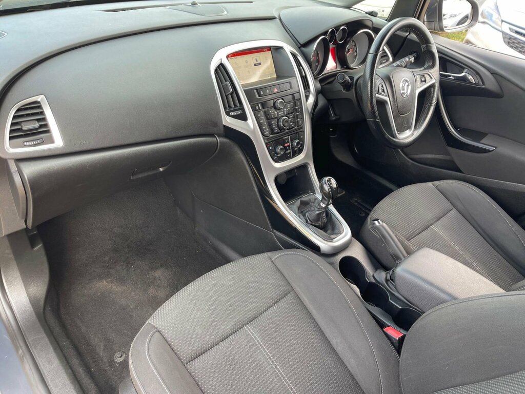 Vauxhall Astra 1.6I 16V Excite Black #14