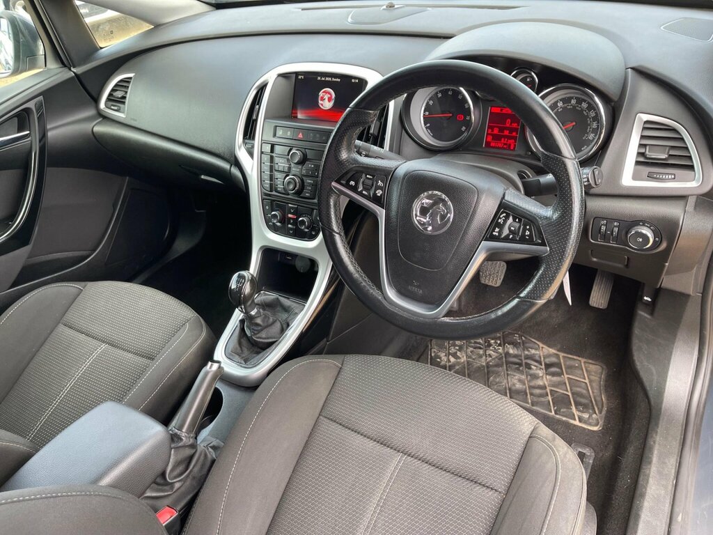 Vauxhall Astra 1.6I 16V Excite Black #11