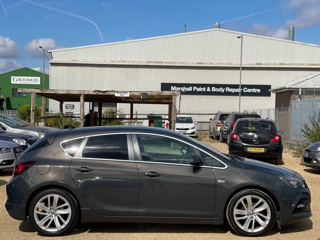 Vauxhall Astra 1.6I 16V Excite Black #7