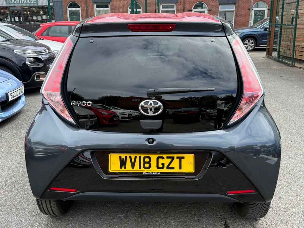 Toyota Aygo X Vvt-i X-play Red #12