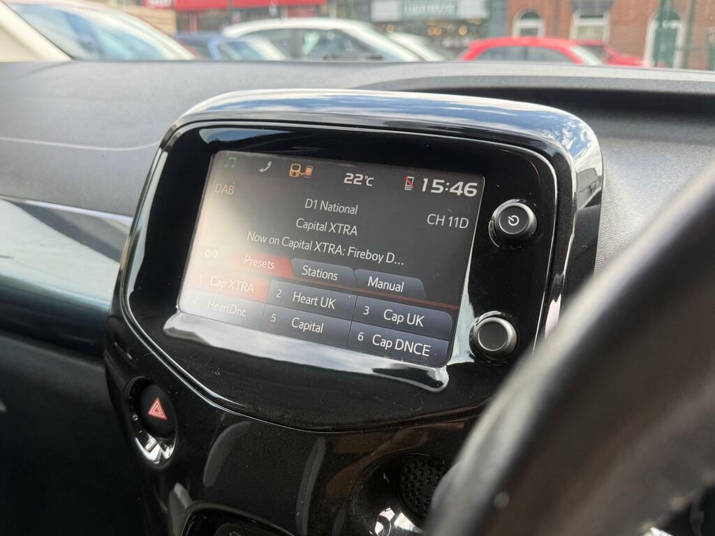 Toyota Aygo X Vvt-i X-play Red #22