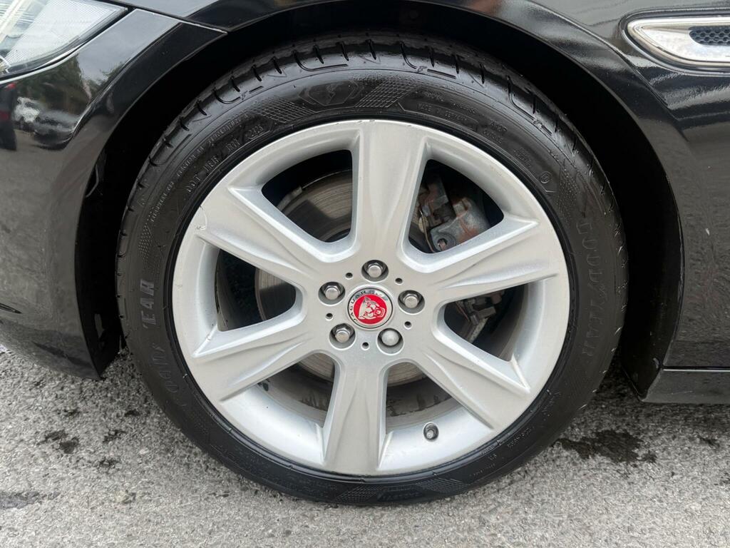 Jaguar XE 2.0D R-sport Saloon Awd Euro 6 S Black #13