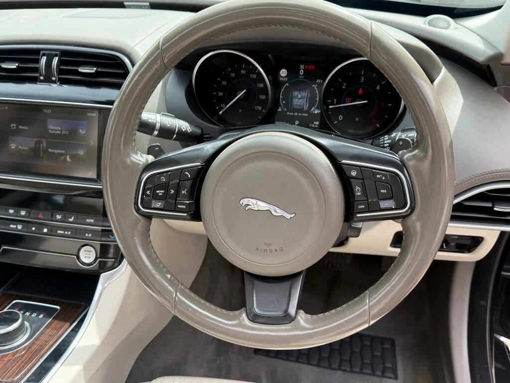 Jaguar XE 2.0D R-sport Saloon Awd Euro 6 S Black #16