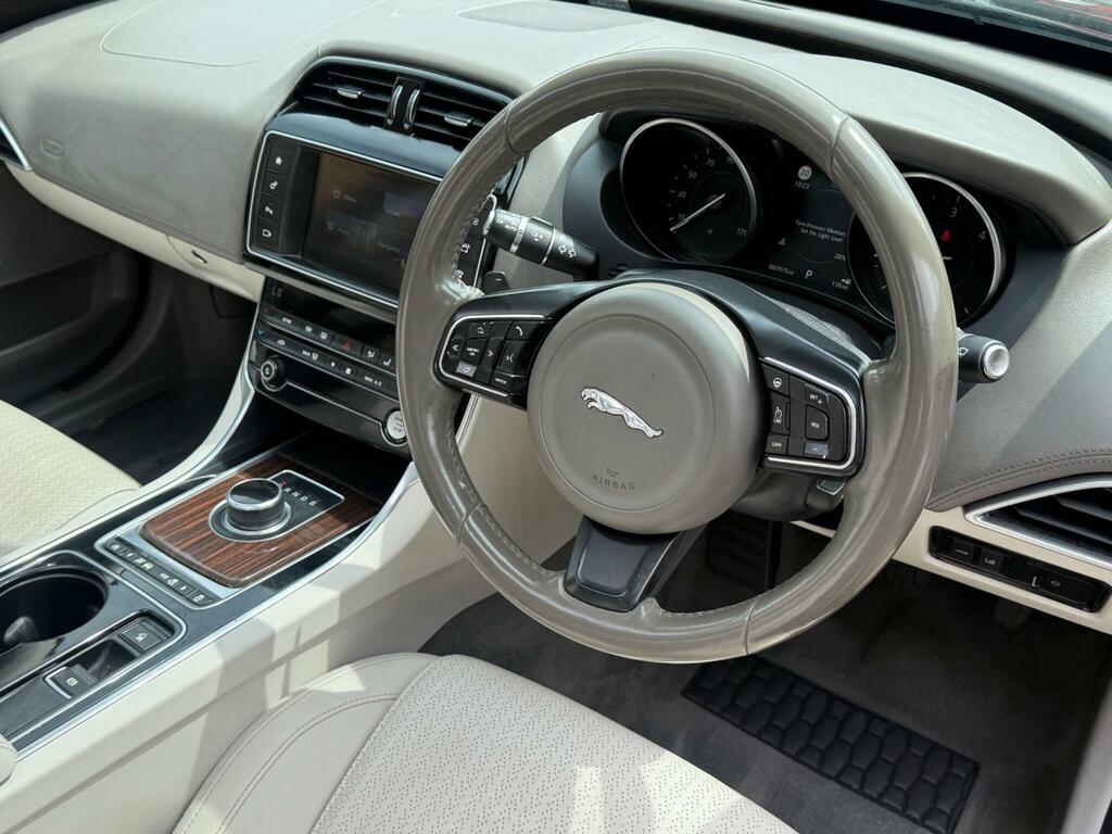 Jaguar XE 2.0D R-sport Saloon Awd Euro 6 S Black #15