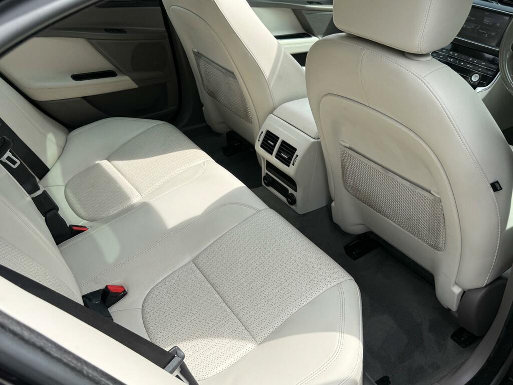 Jaguar XE 2.0D R-sport Saloon Awd Euro 6 S Black #34