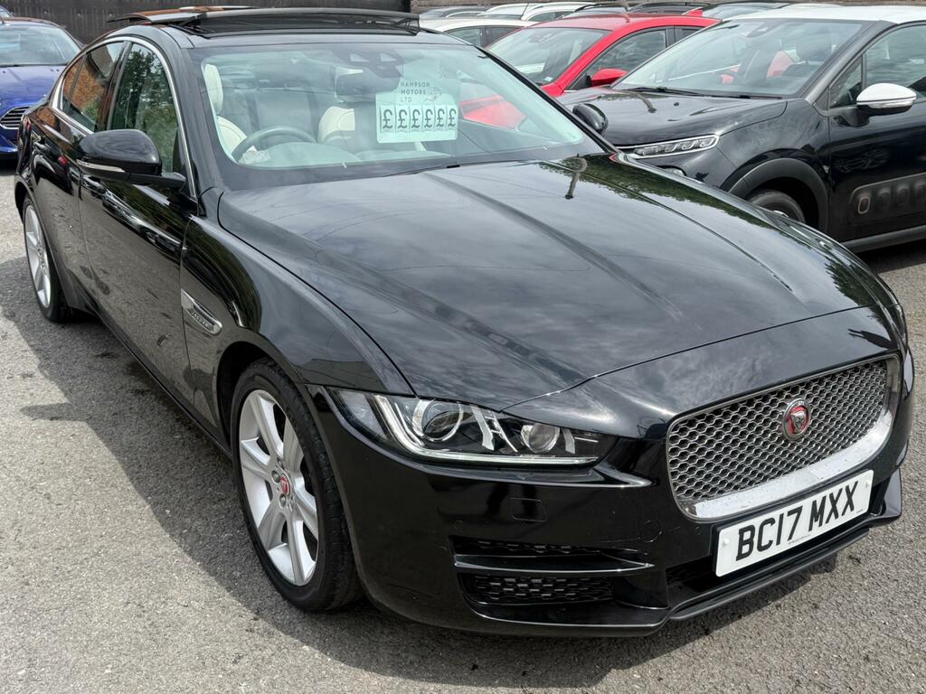 Jaguar XE Portfolio Black
