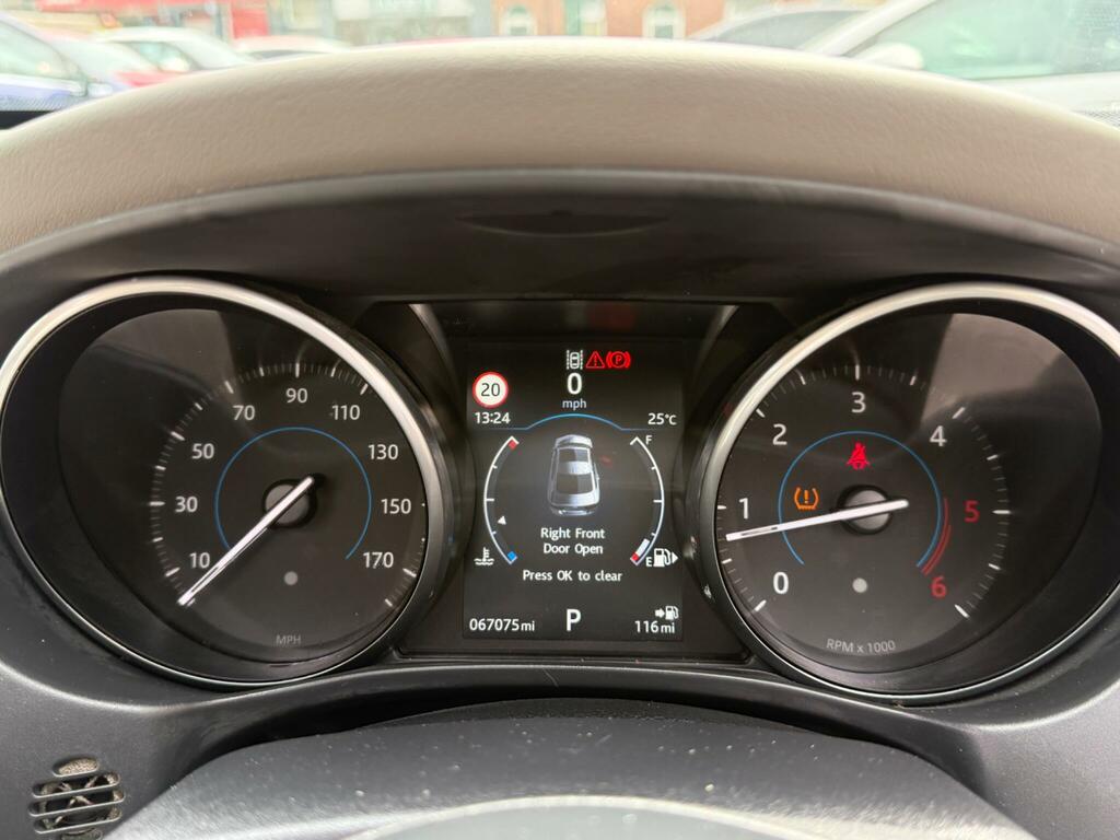 Jaguar XE 2.0D R-sport Saloon Awd Euro 6 S Black #19