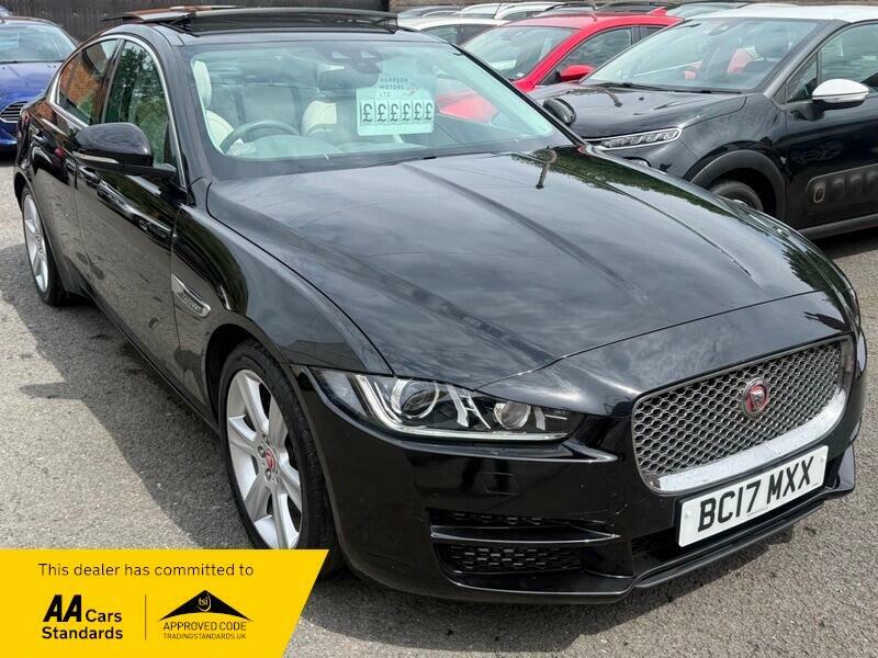 Jaguar XE 2.0D Portfolio Euro 6 Ss Black
