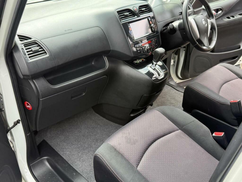 Nissan Serena Mpv Black #25