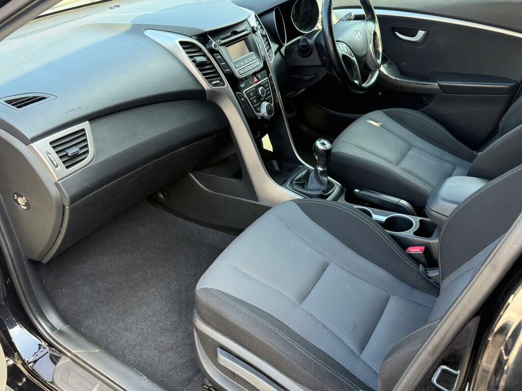 Hyundai I30 Crdi Active Black #28