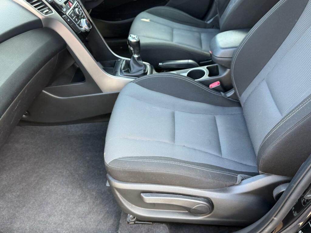Hyundai I30 Crdi Active Black #25