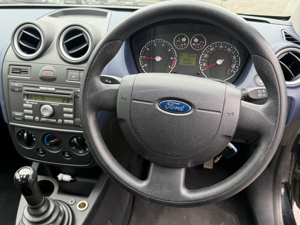 Ford Fiesta Style Climate Black #15