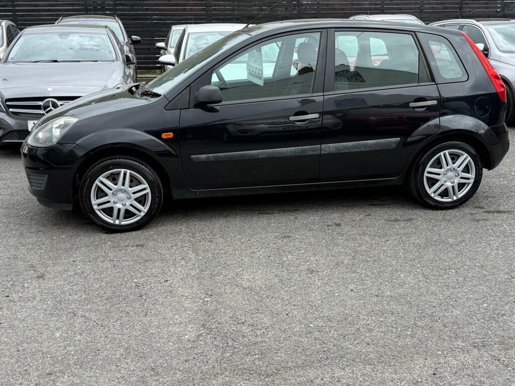 Ford Fiesta Style Climate Black #10