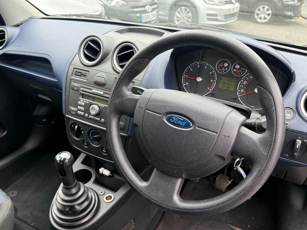 Ford Fiesta Style Climate Black #14