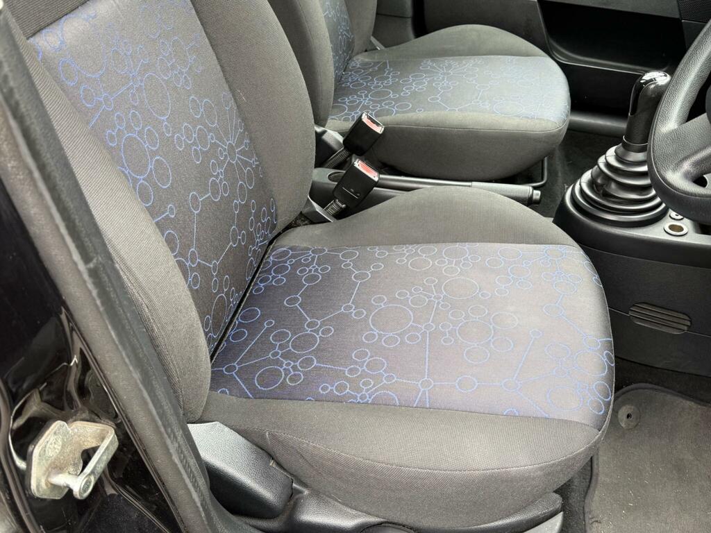 Ford Fiesta Style Climate Black #21
