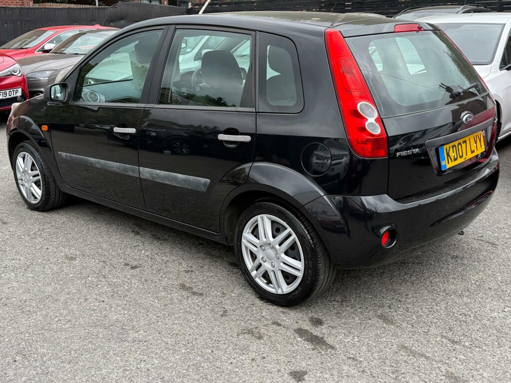 Ford Fiesta Style Climate Black #8