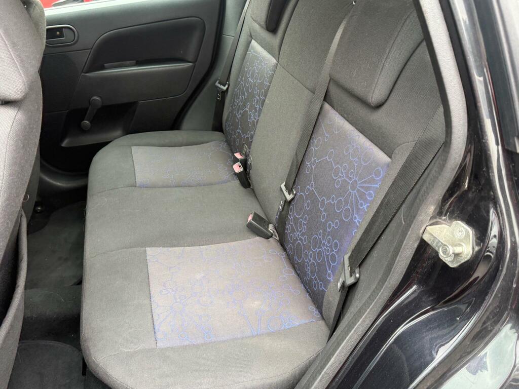 Ford Fiesta Style Climate Black #29