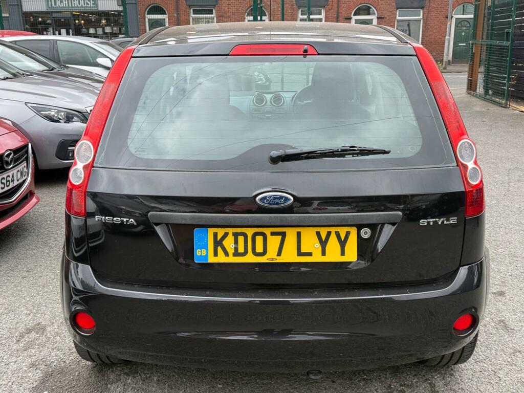 Ford Fiesta Style Climate Black #12