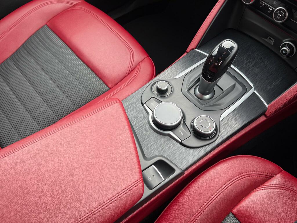 Alfa Romeo Stelvio  Black #29