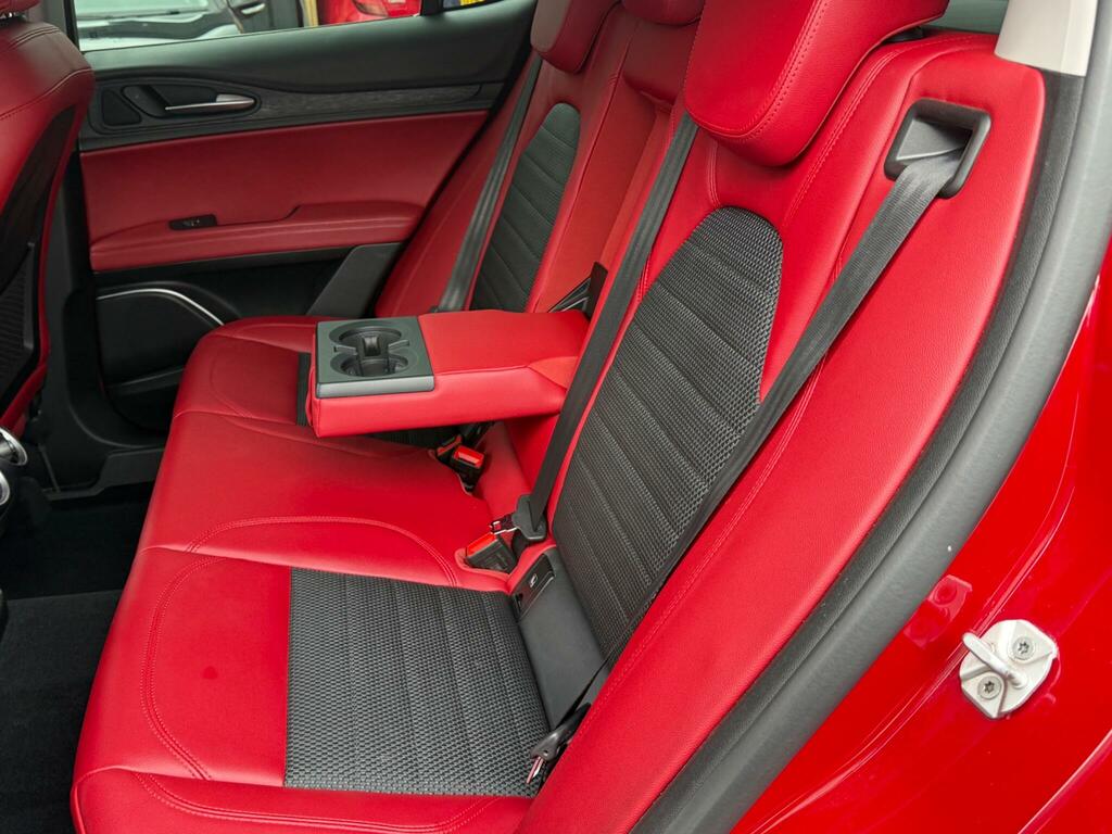 Alfa Romeo Stelvio  Black #43