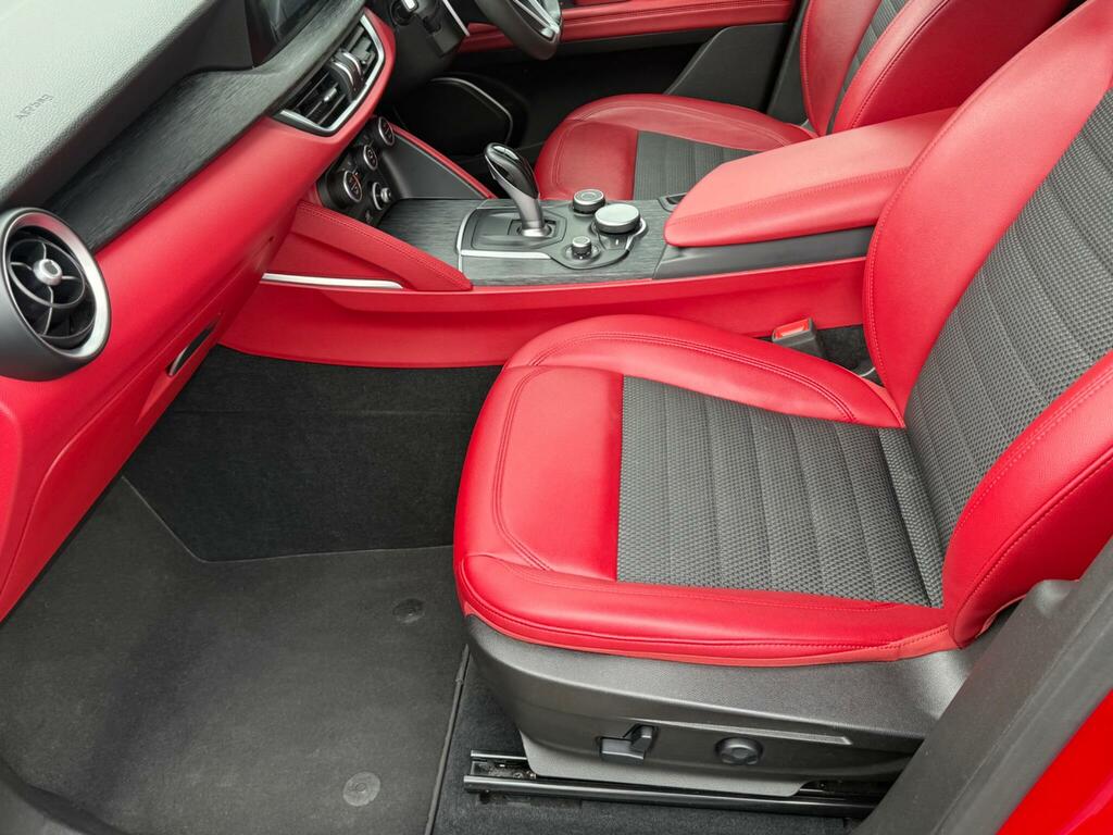 Alfa Romeo Stelvio  Black #33