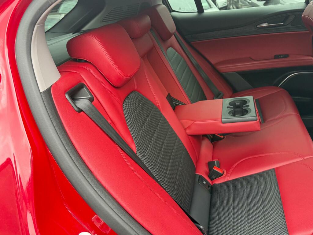 Alfa Romeo Stelvio  Black #42