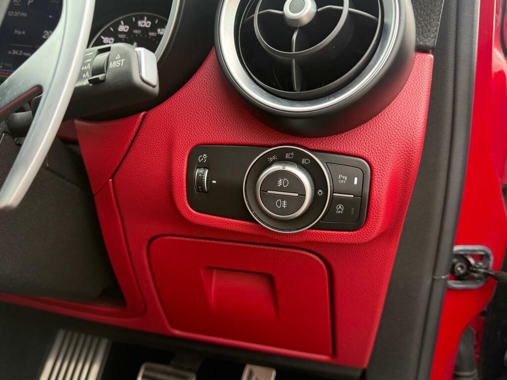 Alfa Romeo Stelvio  Black #22