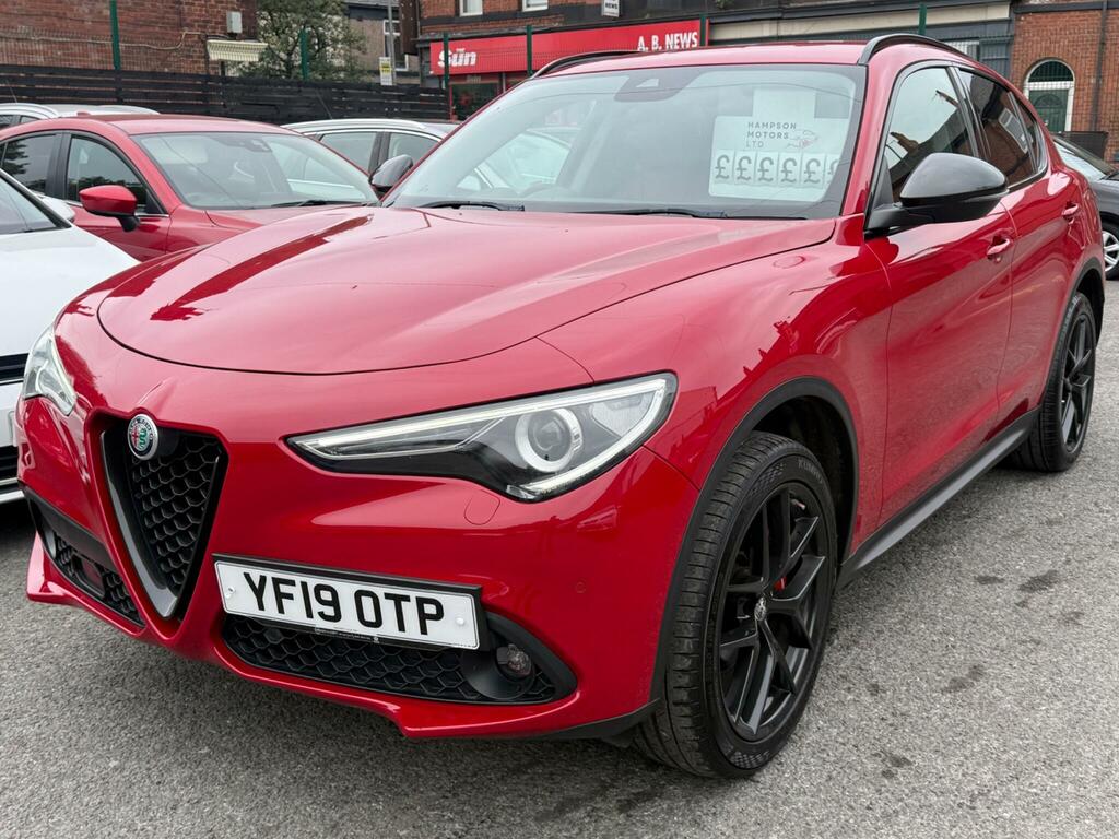 Alfa Romeo Stelvio Nero Edizione Red #2