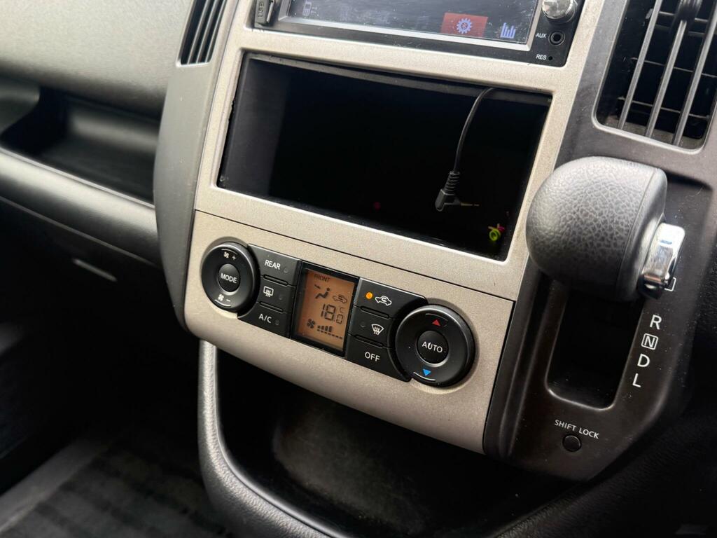 Nissan Serena White #21