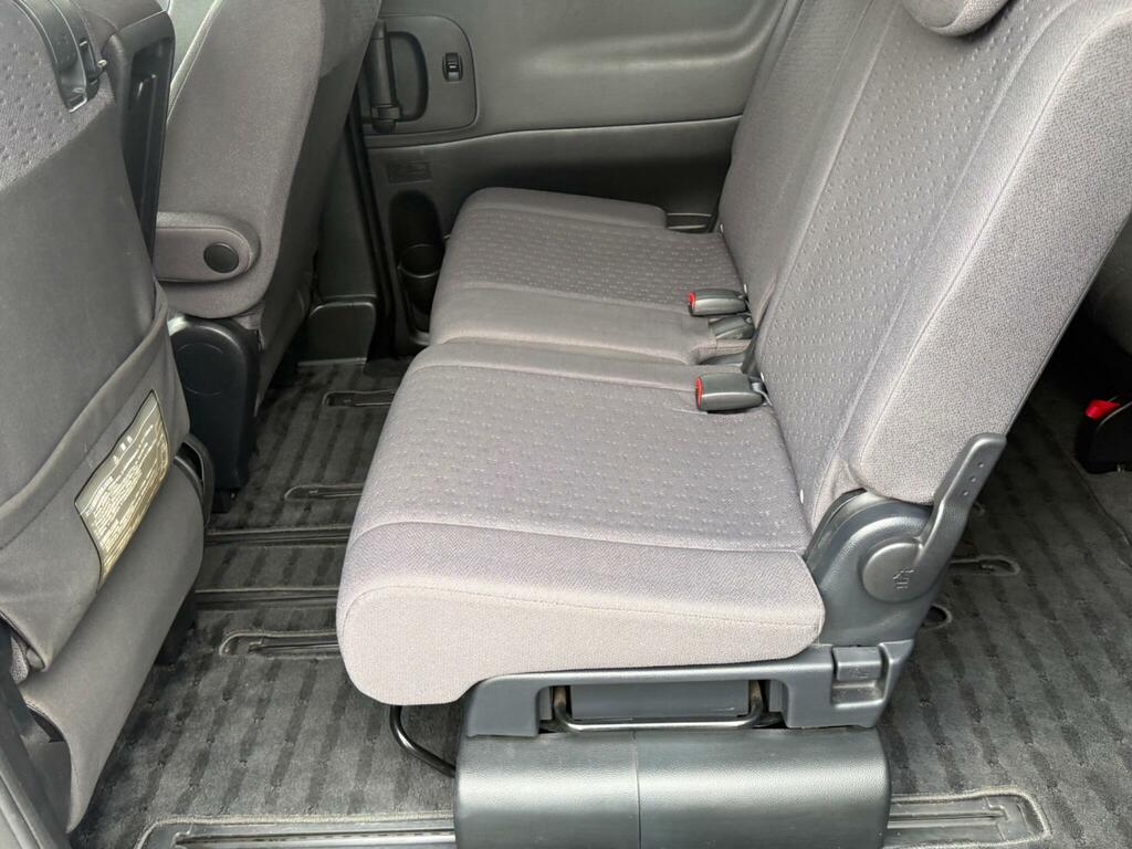 Nissan Serena White #30