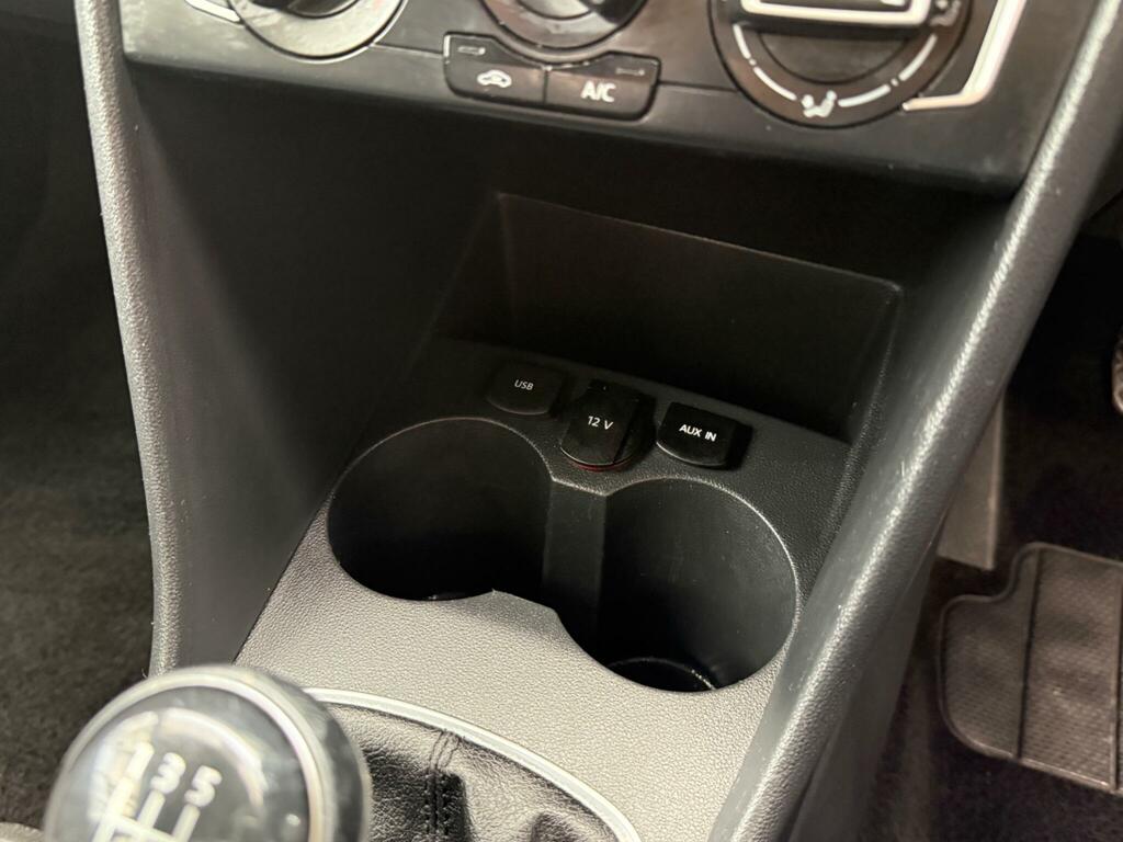 Volkswagen Polo White #25
