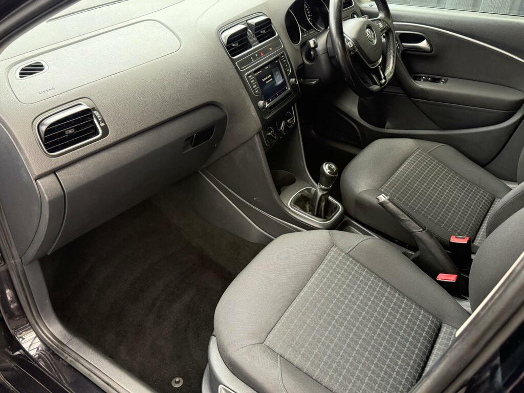 Volkswagen Polo White #33