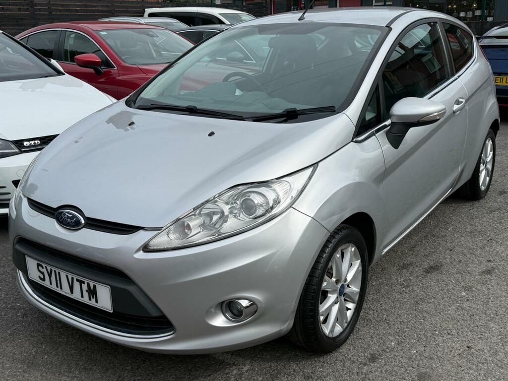 Ford Fiesta Zetec Silver #2